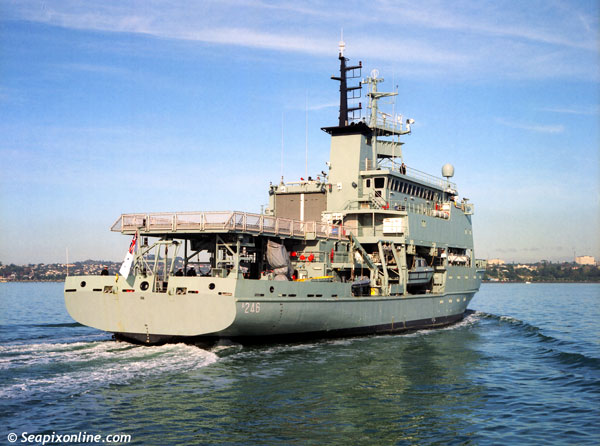 HMAS Melville ID 1106